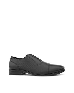 men pointed-toe formal lace-up shoes