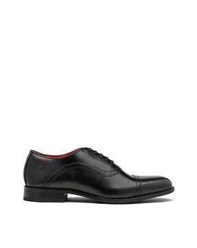 men pointed-toe lace-up oxfords