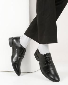 men pointed-toe lace-up shoes