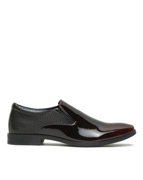 men pointed-toe slip-on mocassins