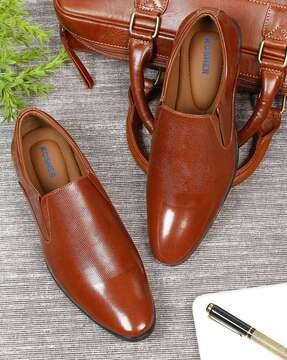 men pointed-toe slip-on shoes