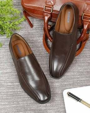 men pointed-toe slip-on shoes