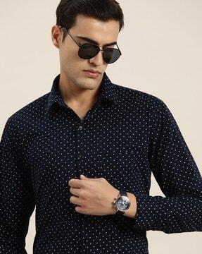 men polka-dot print slim fit shirt with patch pocket