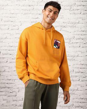 men printed hoodie with kangaroo pocket