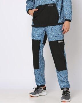 men printed joggers with insert pockets