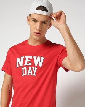 men printed regular fit crew-neck t-shirt