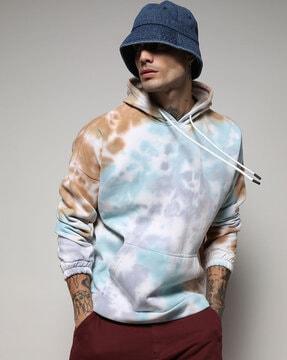 men printed regular fit hoodie