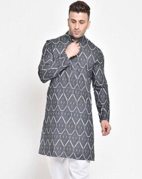 men printed regular fit kurta with full sleeves