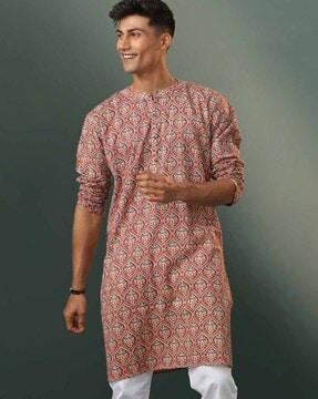 men printed regular fit long kurta with band collar