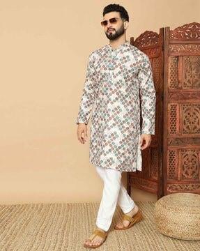 men printed regular fit long kurta with insert pcokets