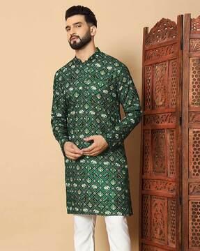 men printed regular fit long kurta with insert pcokets