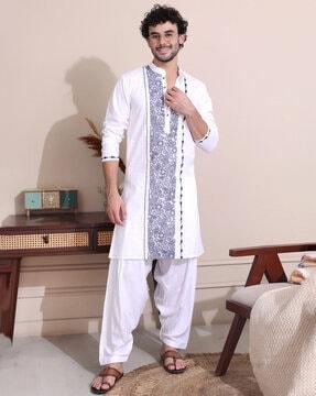 men printed regular fit long kurta with mandarin collar