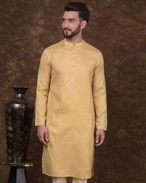 men printed regular fit long kurta with mandarin collar