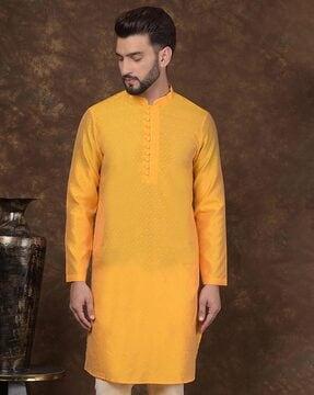 men printed regular fit long kurta with mandarin collar