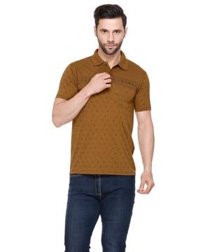 men printed regular fit polo t-shirt with patch pocket