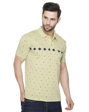 men printed regular fit polo t-shirt with patch pocket