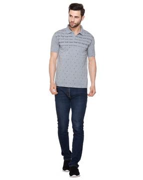 men printed regular fit polo t-shirt with patch pocket