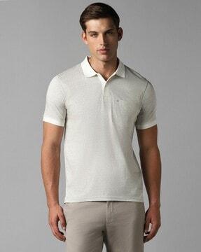 men printed regular fit polo t-shirt with patch pocket