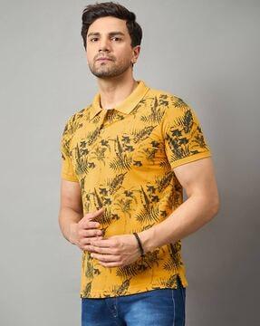 men printed regular fit polo t-shirt with short sleeves