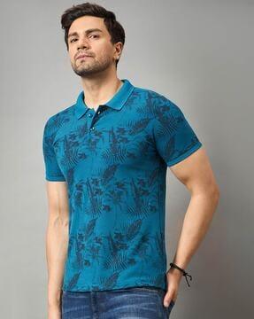 men printed regular fit polo t-shirt with short sleeves