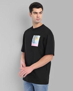 men printed regular fit round-neck t-shirt