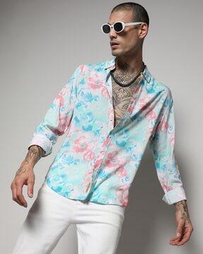 men printed regular fit shirt with cuffed sleeves