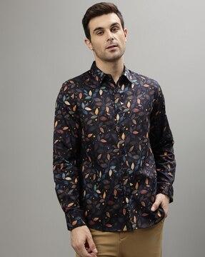 men printed regular fit shirt with cuffed sleeves