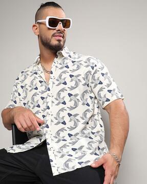 men printed regular fit shirt with spread collar