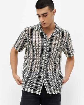 men printed regular fit shirt with spread collar