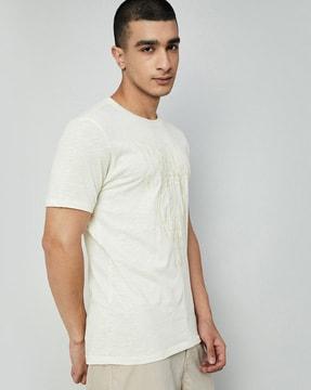 men printed regular fit t-shirt with short sleeves