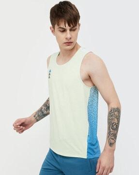 men printed regular fit t-shirt