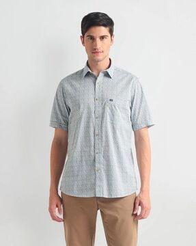 men printed relaxed fit cotton shirt