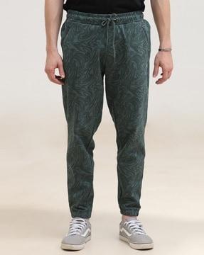 men printed relaxed fit jogger pants