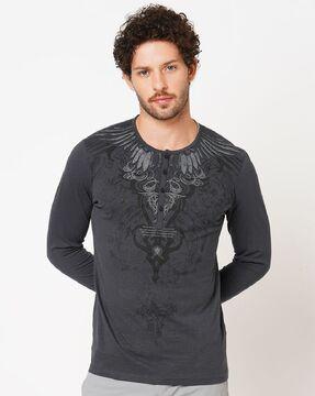 men printed slim fit henley t-shirt