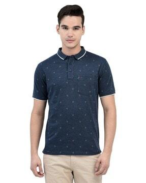 men printed slim fit polo t-shirt with patch pocket