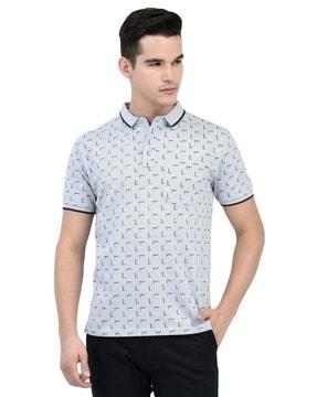 men printed slim fit polo t-shirt with patch pocket