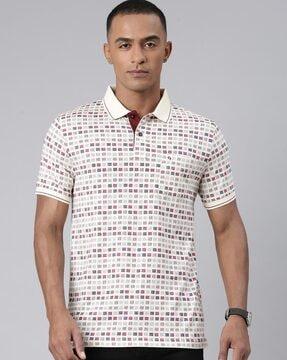 men printed slim fit polo t-shirt with short sleeves