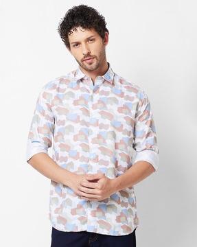 men printed slim fit shirt with spread-collar