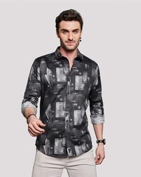 men printed slim fit shirt with spread collar