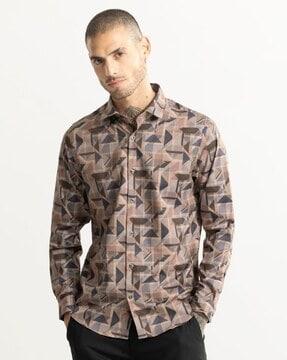 men printed slim fit shirt with spread collar