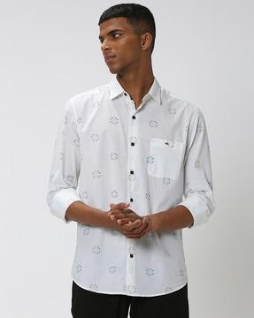 men printed slim fit shirt