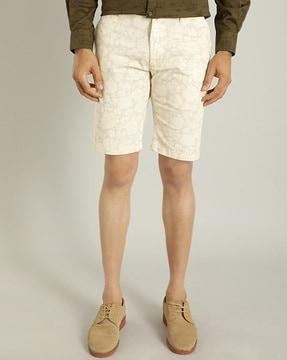 men printed slim fit shorts