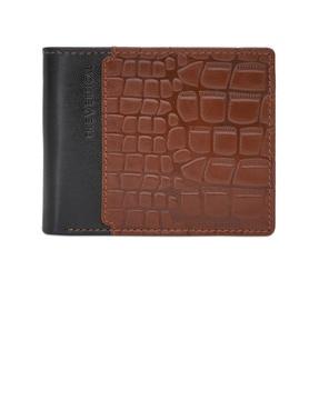 men quilted bi-fold wallet