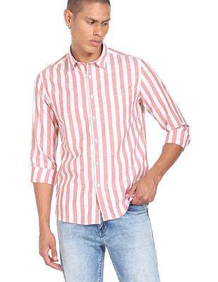 men red and white vertical stripe cotton casual shirt