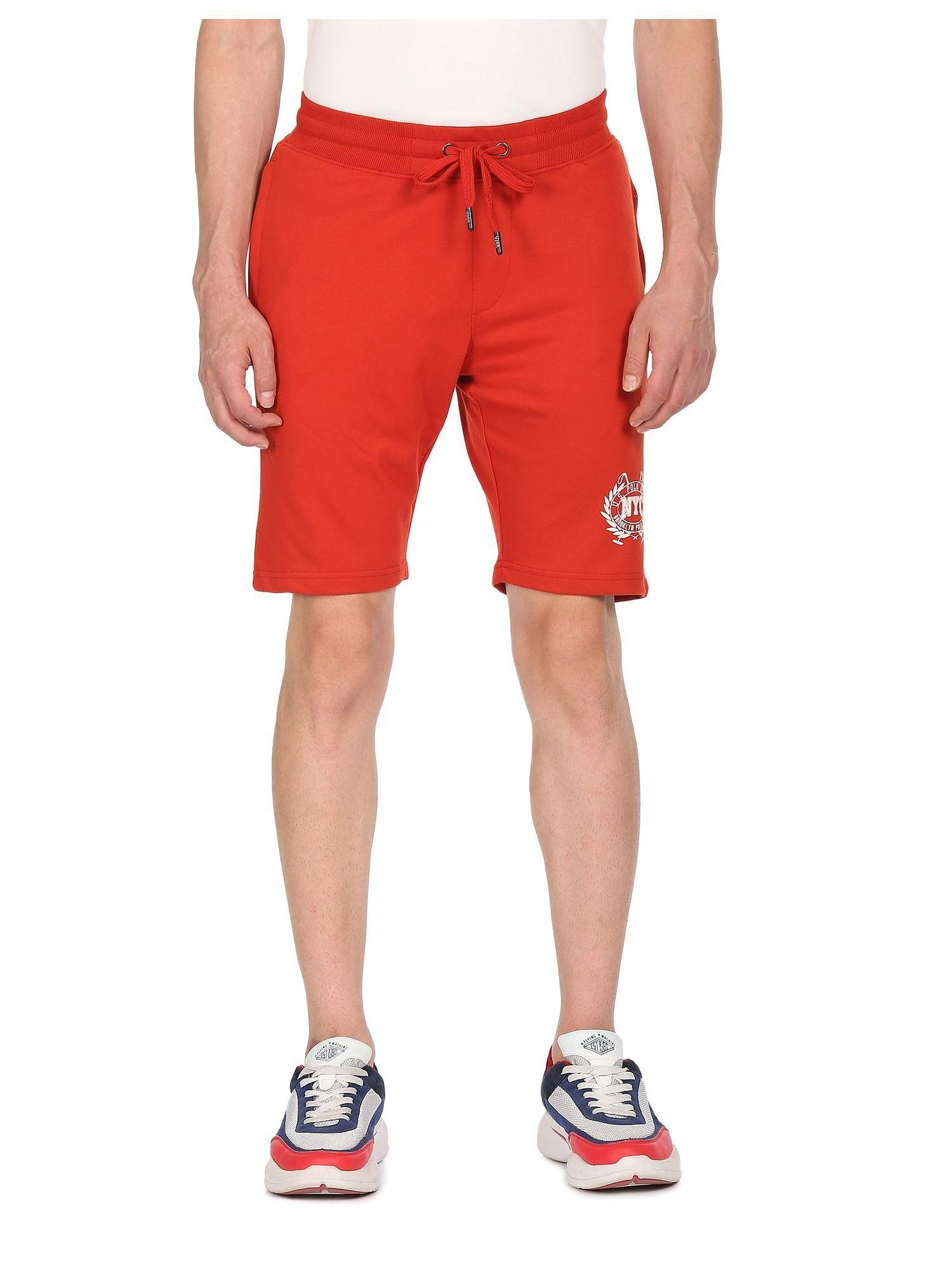 men red drawstring waist logo shorts