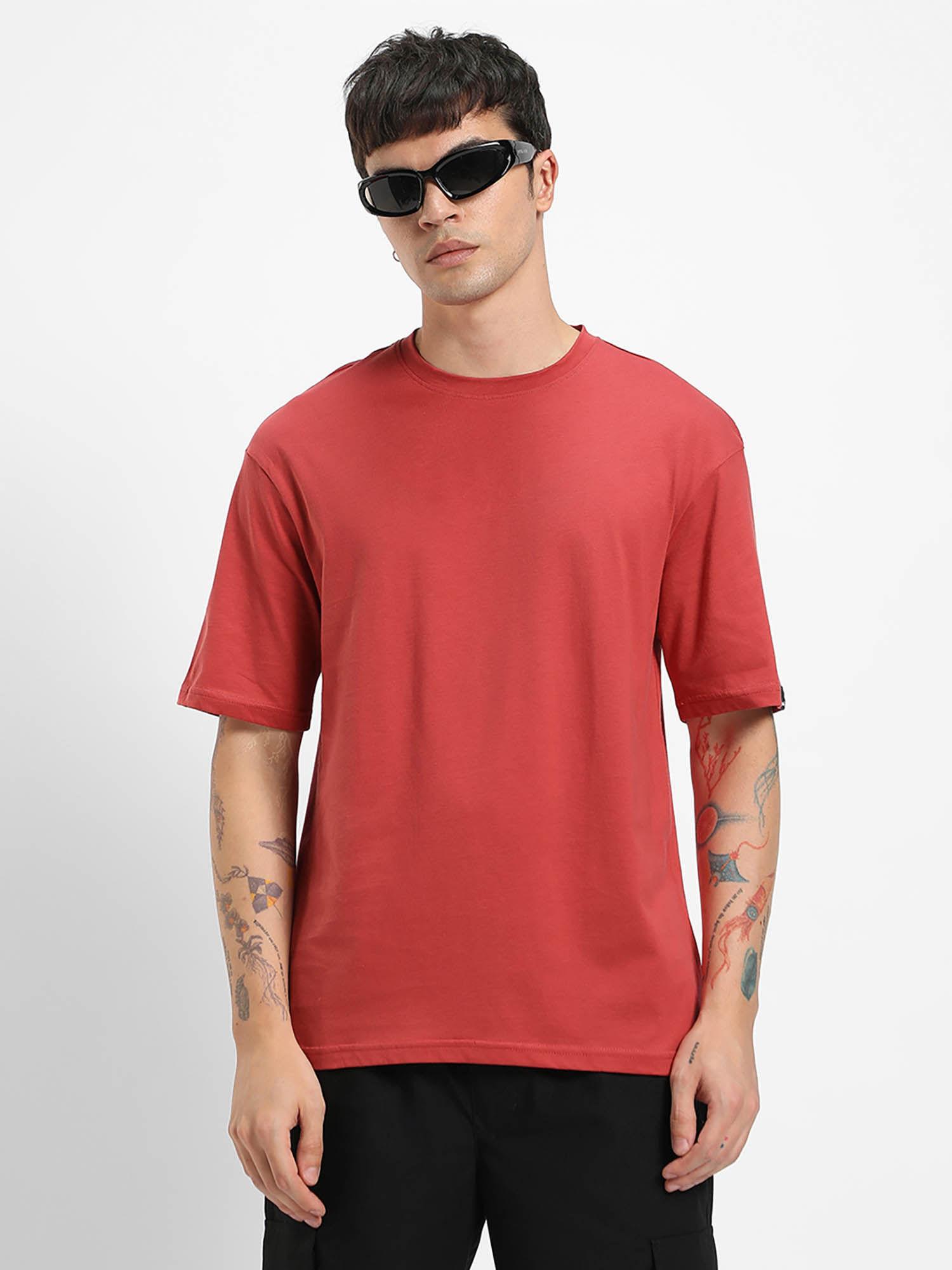 men red solid oversized t-shirt