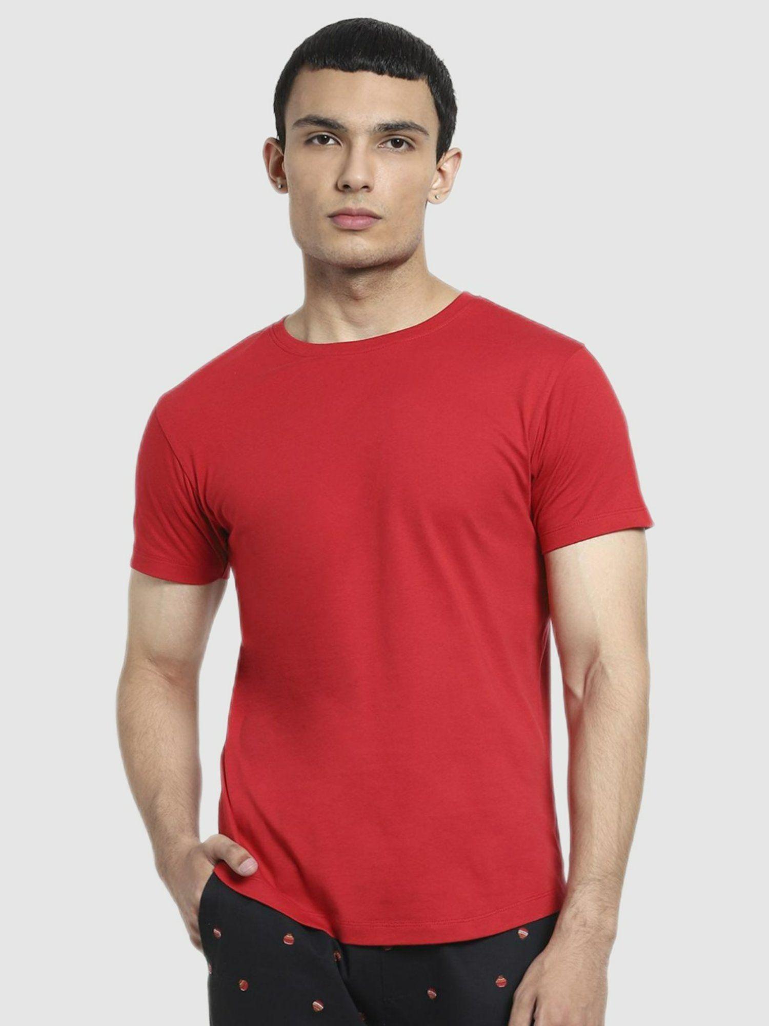 men red solid t-shirt