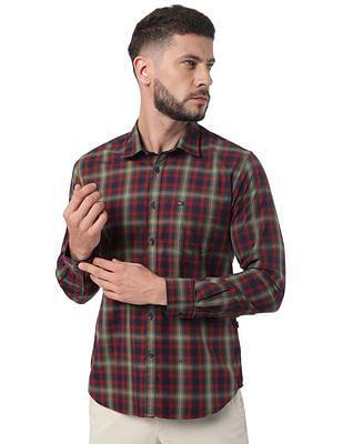 men red spread collar check casual shirt