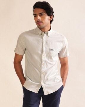 men regular fit button-down-collar shirt