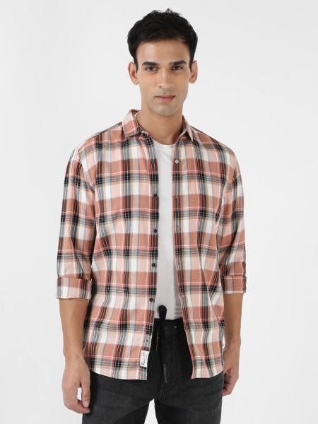 men regular fit checkered cut away collar casual shirt